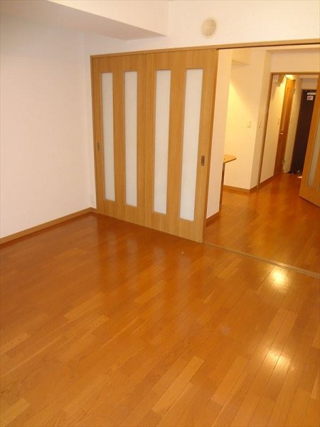 アミカル・エフ ベッドルーム