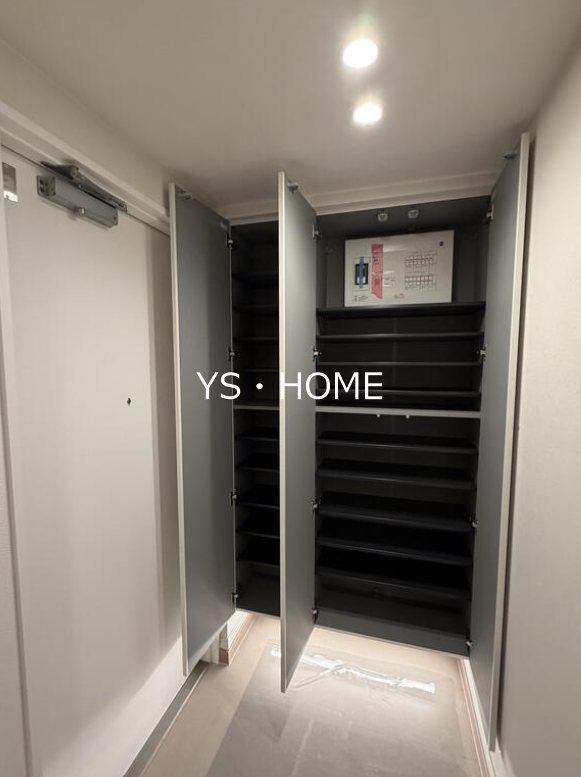 ライオンズ東中野 玄関