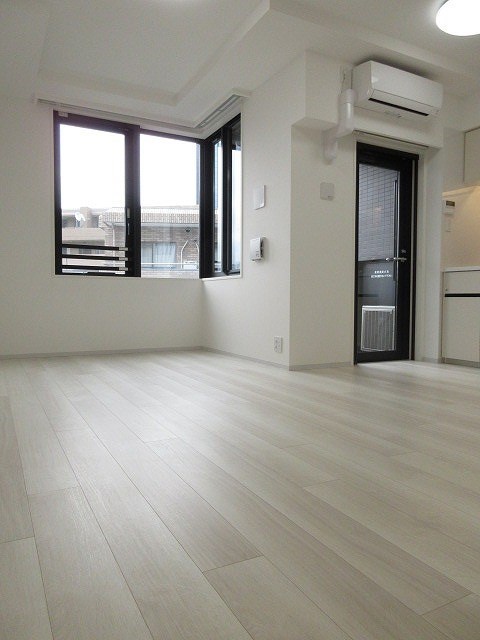 ZOOM中野坂上 リビング