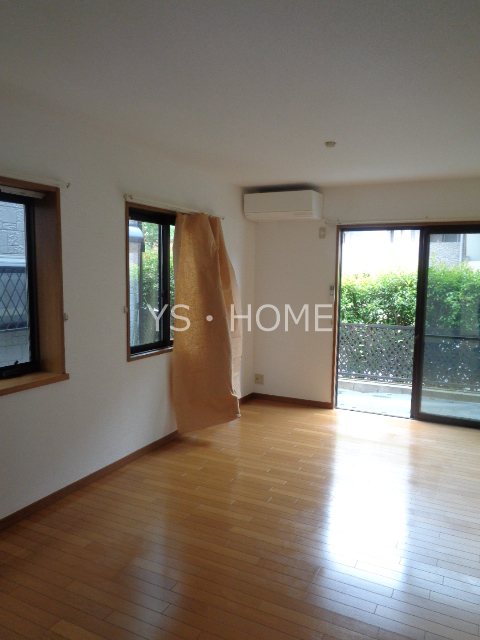 小金井東町2丁目貸家 リビング