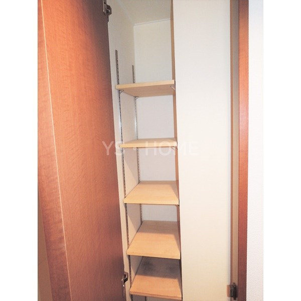 メゾン　ルミエール 玄関