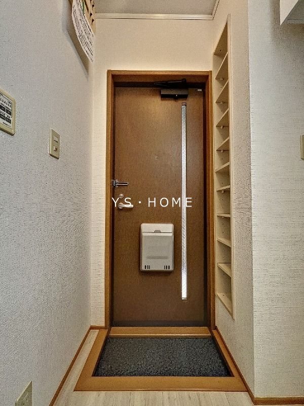 メゾン・ド・グレーヌ 玄関