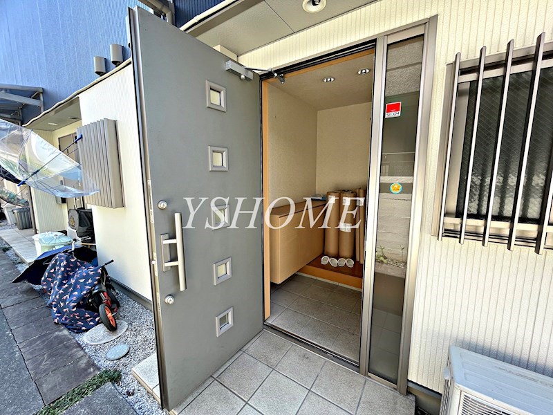 ライツェント吉祥寺 玄関