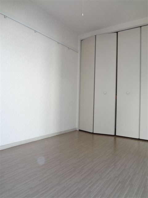 コーポワコウ ベッドルーム