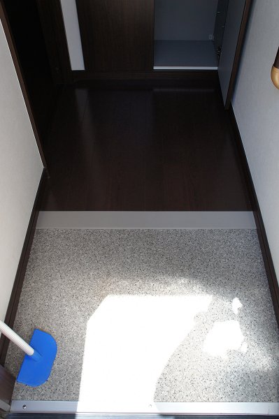 アビテブランシュ関町 玄関