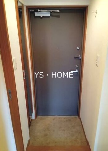 サン・シオン 玄関