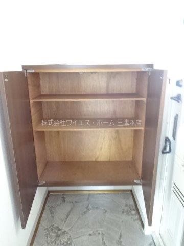 フォーレストヒルズⅡ 玄関