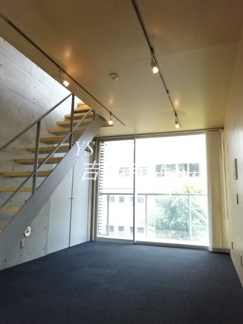 NEST  ベッドルーム