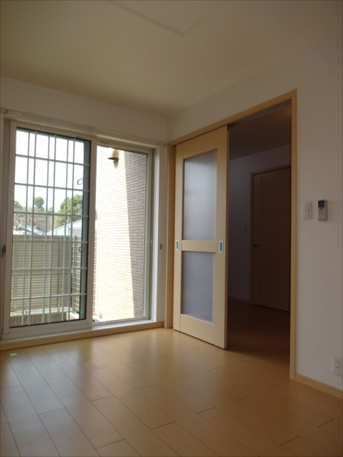 ガーデンヴィラ深大寺Ⅲ　 ベッドルーム