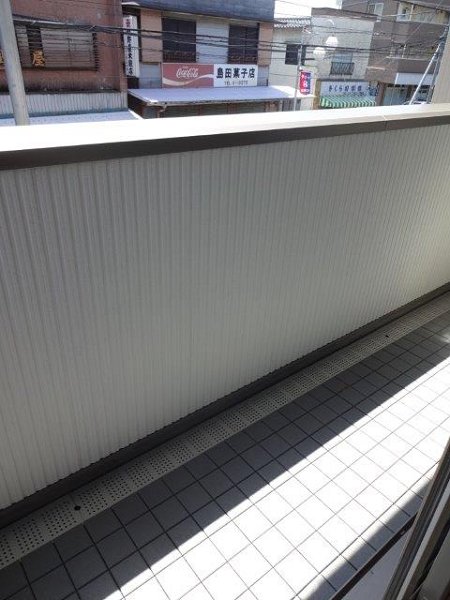 ハイブリッド　メゾン ベランダ