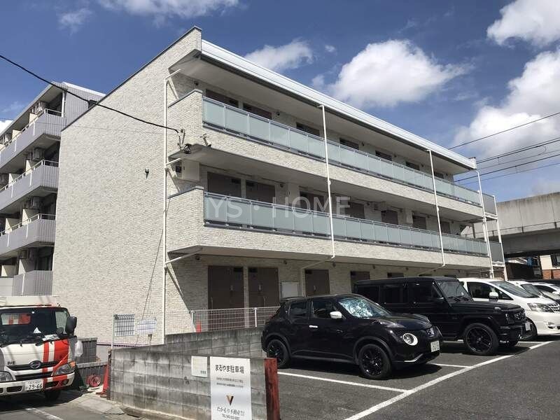 リブリ・ラヴィアンローズ・国立 外観