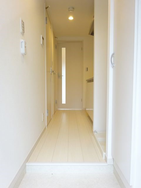 リブリ・i RayⅡ 玄関