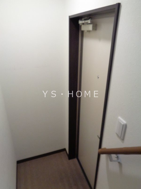 トロワスール久我山 玄関