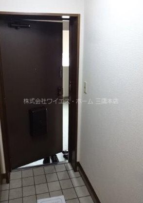 グリーンヒルズ 玄関