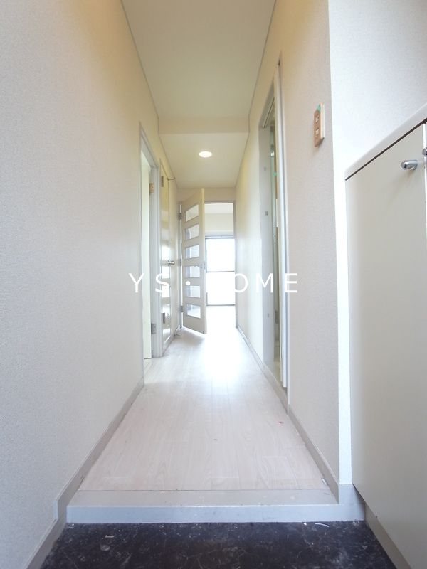 エレガンス三鷹 玄関