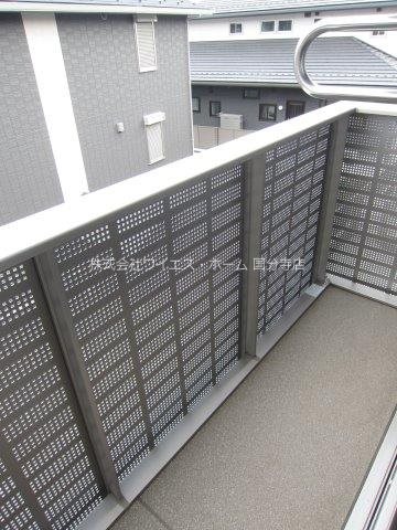 ウォールナッツガーデン ベランダ