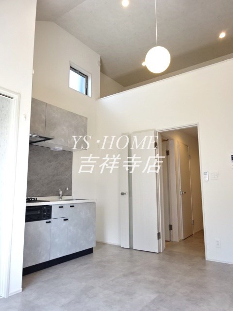 FONTINUE　KICHIJOJI  リビング