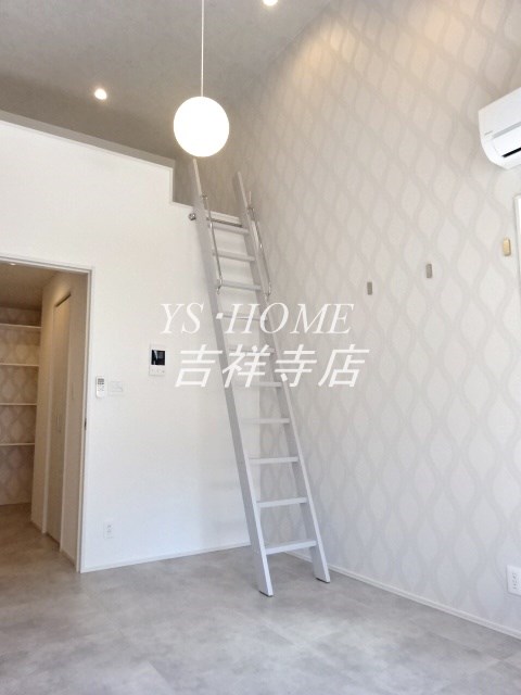 FONTINUE　KICHIJOJI  ベッドルーム