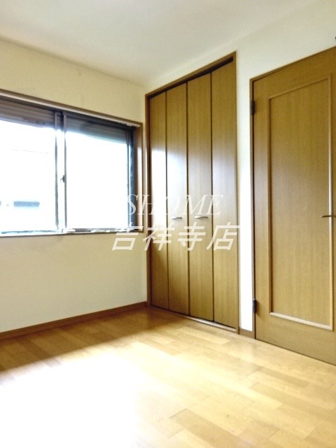 コンフォート三鷹台 ベッドルーム