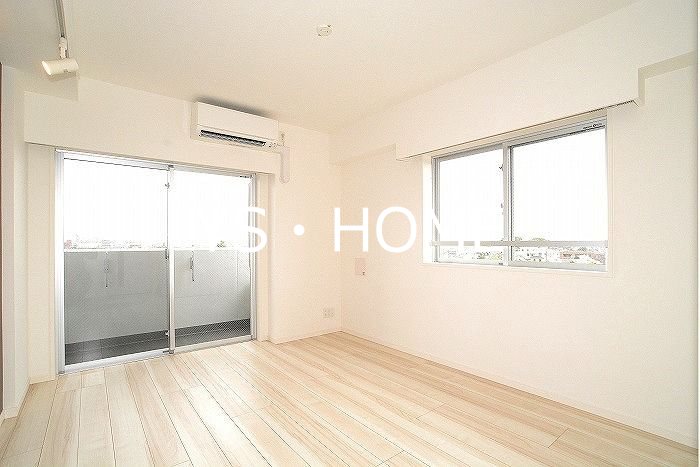 ステージファースト新宿西落合  リビング