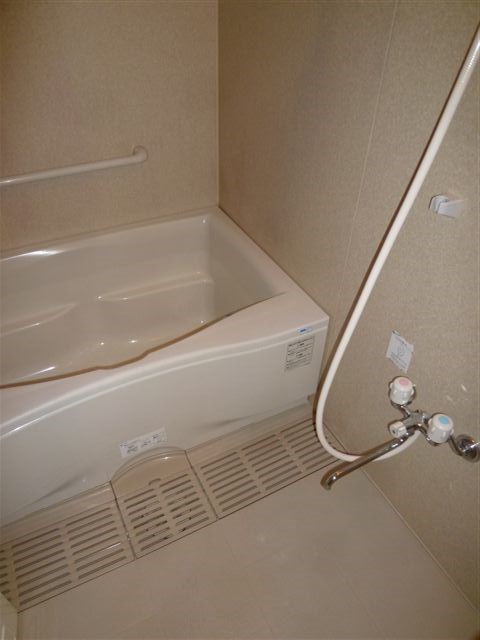 ドエル新都 風呂画像