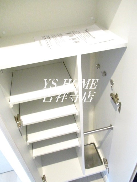 プレール・ドゥーク西荻窪 玄関