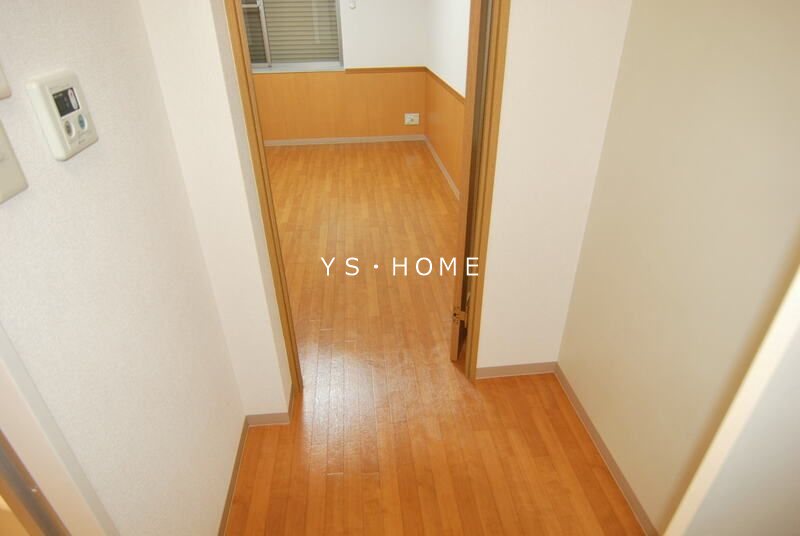 ハイヴィレッジ国分寺 玄関