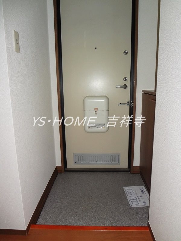 フォーレストヒルズⅡ 玄関