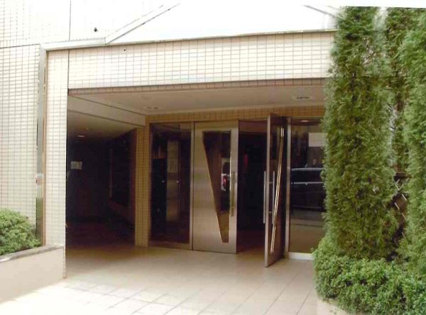 藤和シティスクエア三鷹駅前 玄関