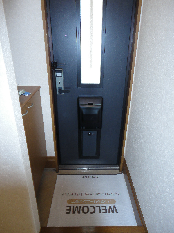 ハーフムーン 玄関