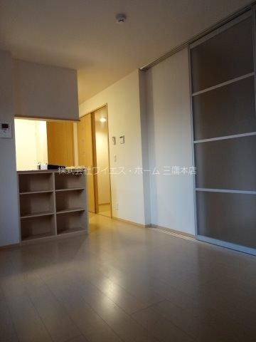 メゾン　シェーヌ リビング