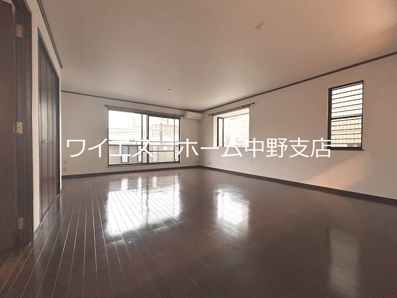 一栄ハイム リビング