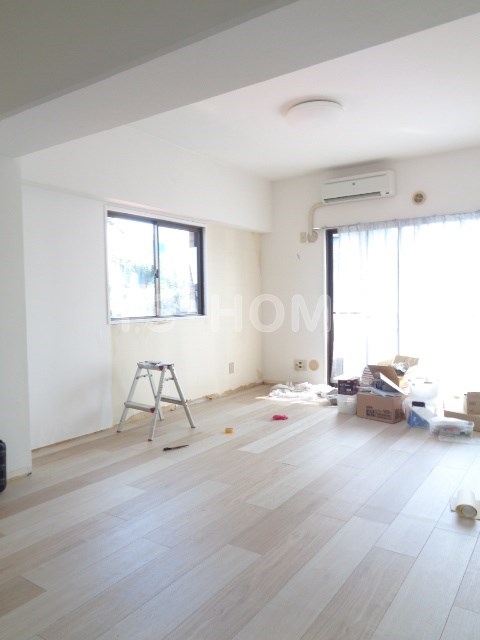 パークサイドマンション松ヶ丘 リビング