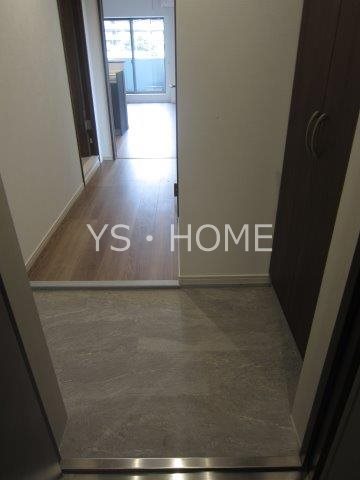 ヴェルデルークス美鷹 玄関