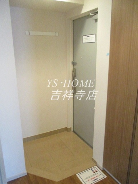 レジディア荻窪Ⅲ 玄関