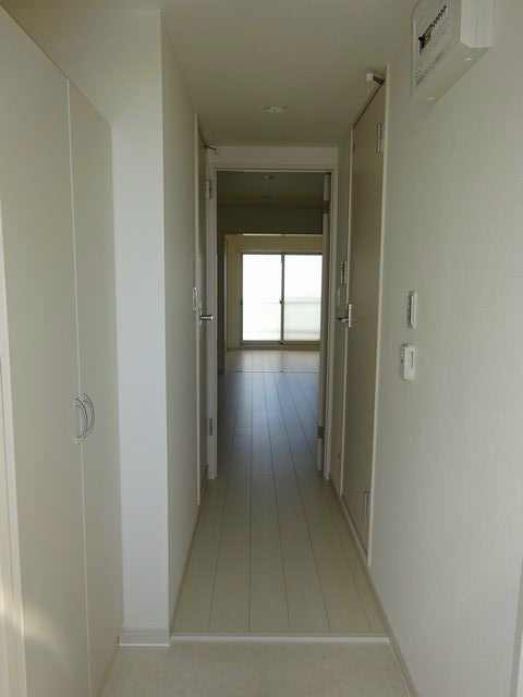 リブリ・ルアージュ学園東 玄関