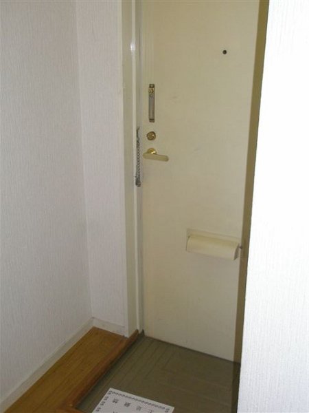 ノイエスハウゼス 玄関