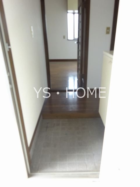 コーポミネ 玄関