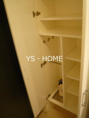 レガロ中野坂上 玄関