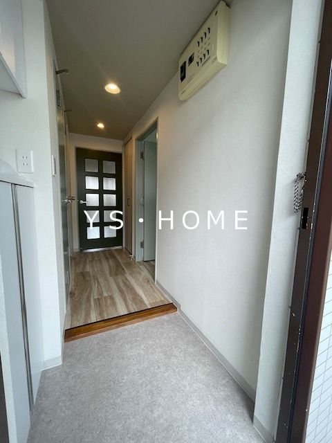 メゾン・ラ・ポート 玄関