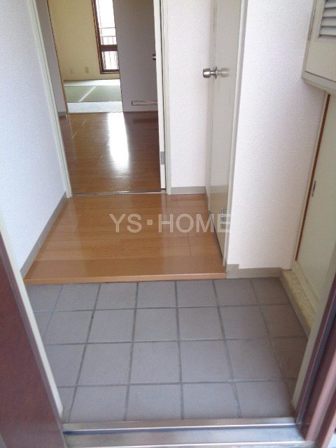 ドミール久我山　 玄関