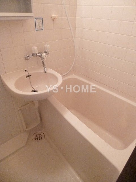 アゼリアシミズ 風呂画像