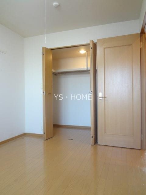 ア　ディンプル　  ベッドルーム