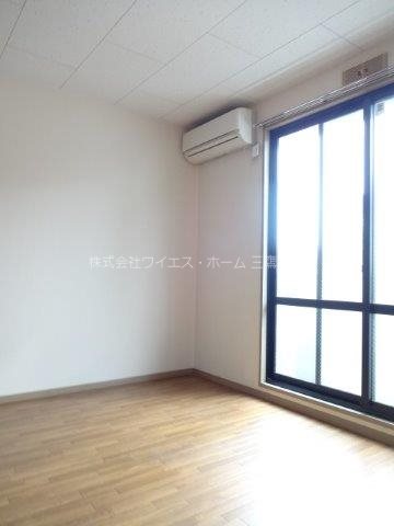 ピエーナ・シェリー リビング