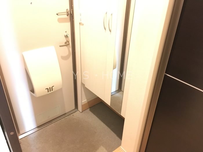 ソレアード B棟  玄関