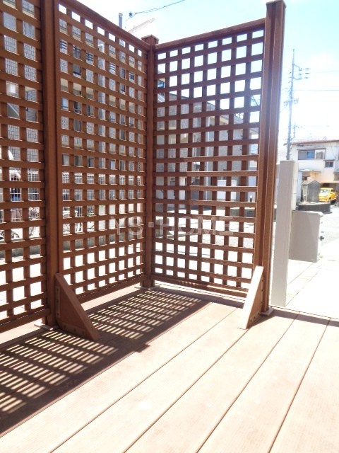 下石神井賃貸戸建群 ベランダ