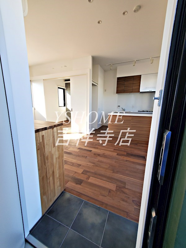 GREEN TERRACE KICHIJOJI   玄関