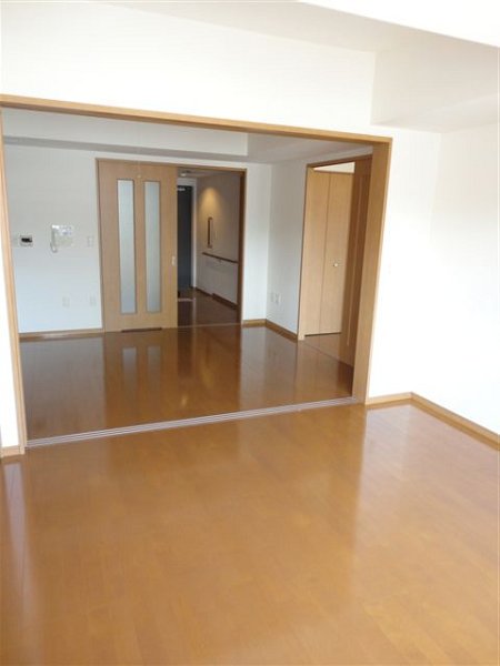 ヴェルドミール一橋 リビング