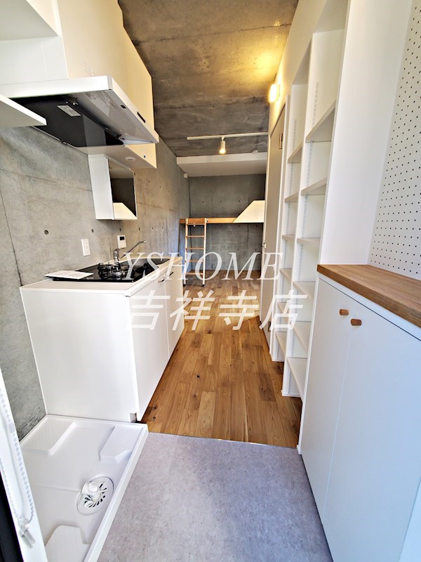 GREEN TERRACE KICHIJOJI   玄関