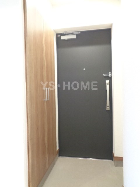 グレース桃井 玄関